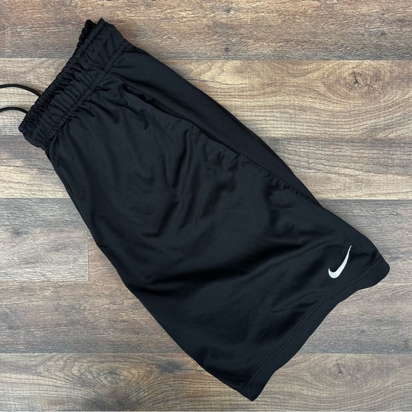 Nike Men's Dri-FIT Totality 9" Unlined Shorts - Picture 7 of 10